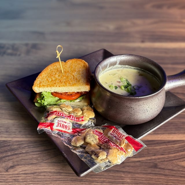 1/2 BLT w/Soup or Salad.